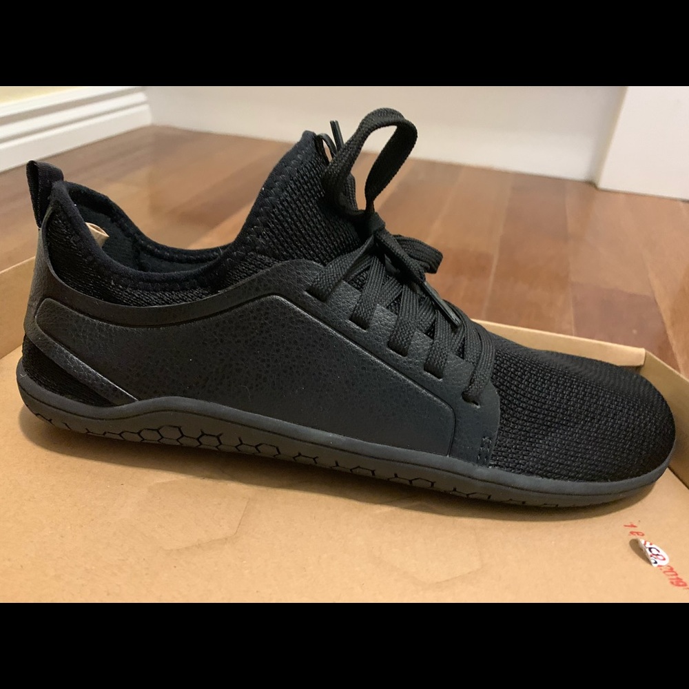 Vivo Kasana L Shoes - new in box - size 40 EU